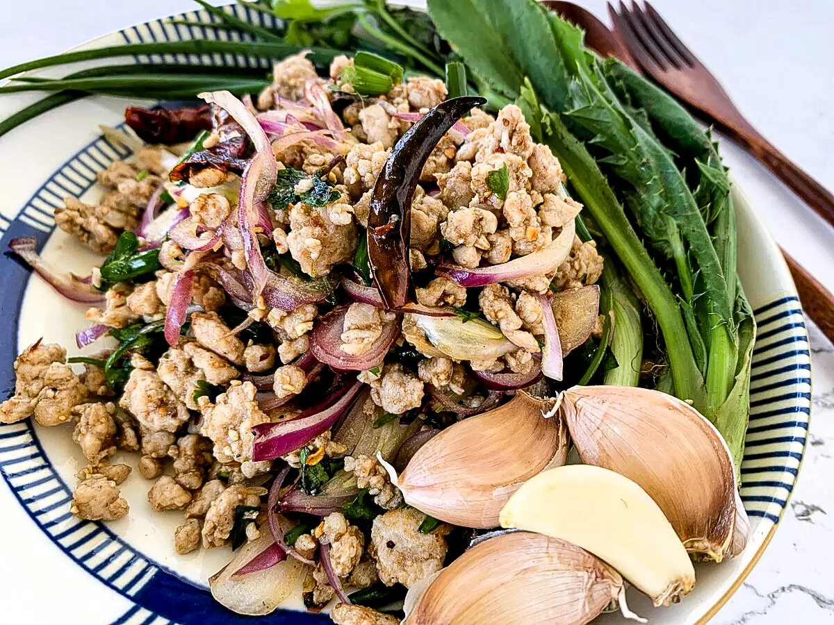 Authentic Larb Moo Recipe: Spicy Thai Pork Salad